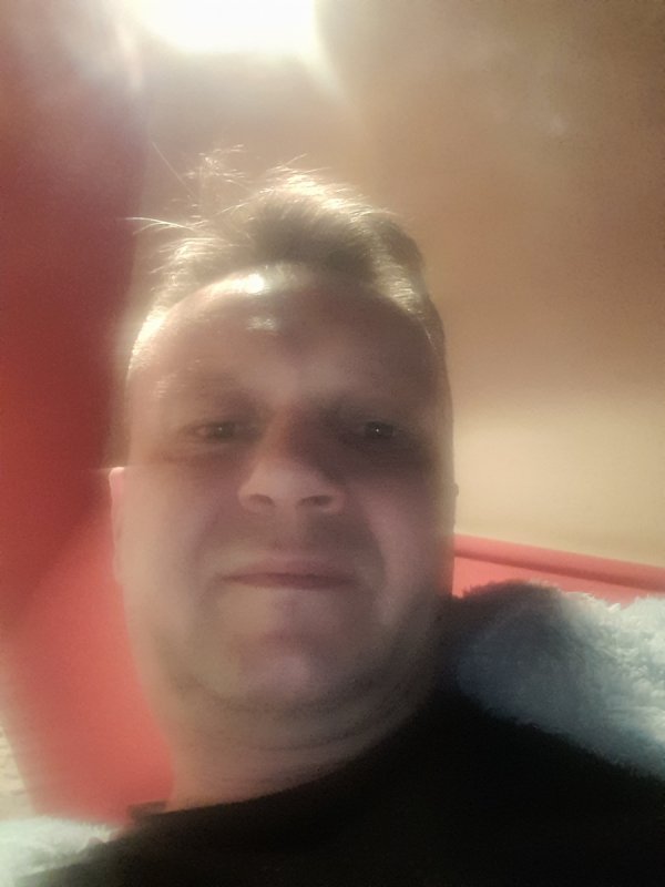 Lubię poczucie humoru i szukam dziewczyny która ...