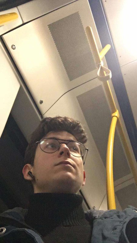 Jestem młodym i wysokim chłopakiem (178cm) jeste...