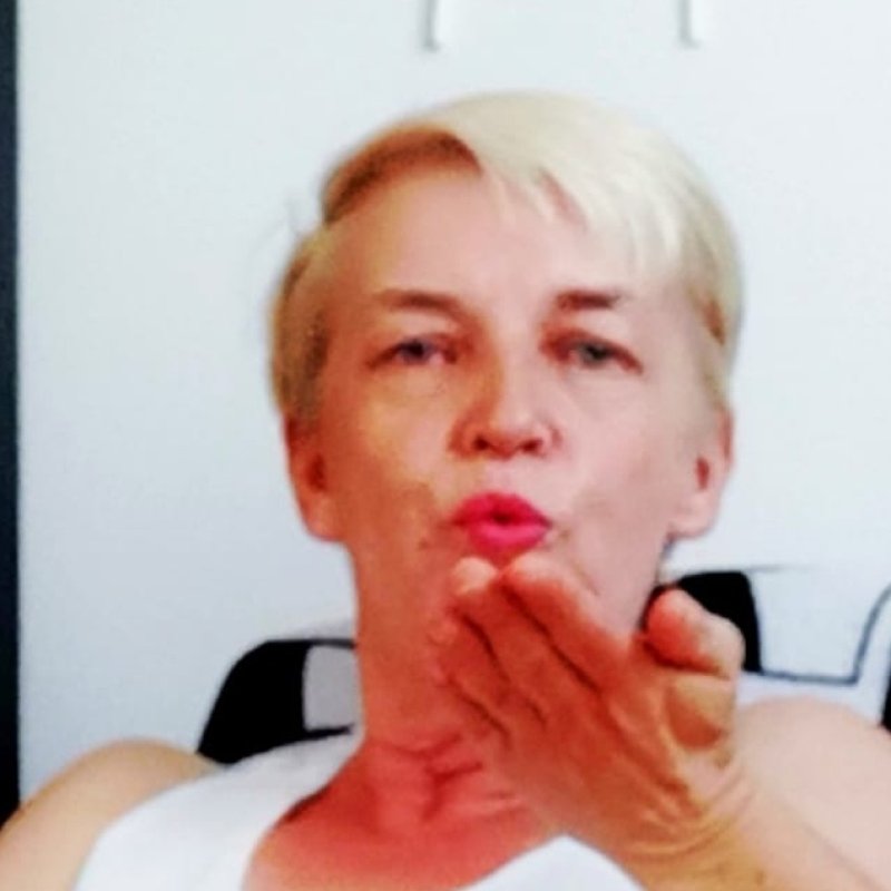 Dojrzała.. 58 latka.. Która nie lubi się nudzić....