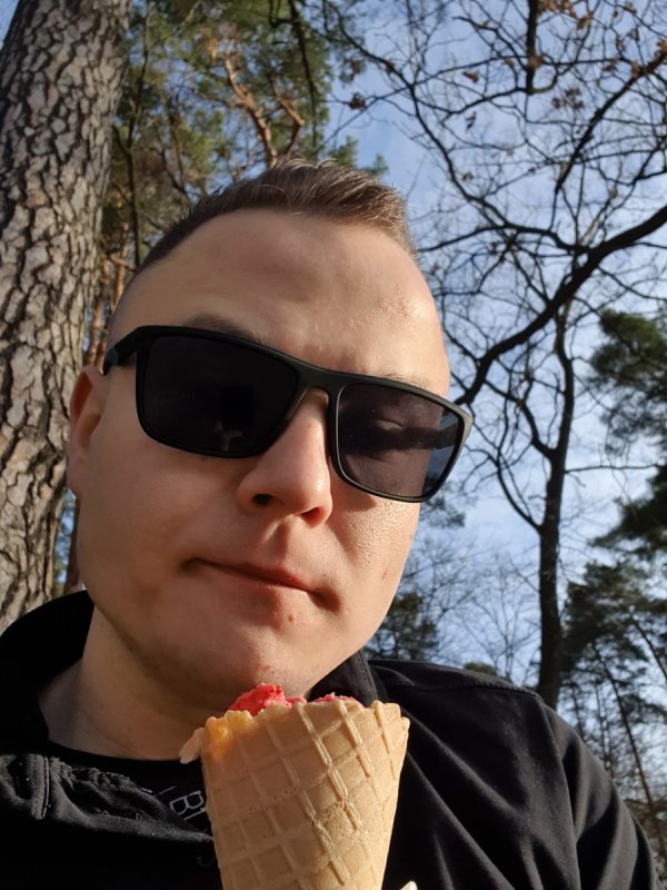 Cześć. Mam 29l jestem miłym sympatycznym facetem...