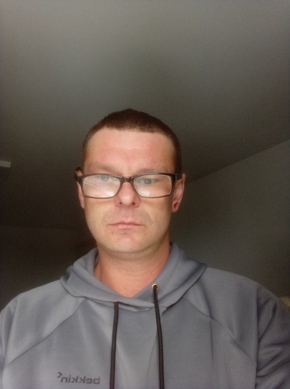 Szukam kobiety do spotkań spacerów jestem otwart...