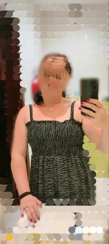 Mile widziana ciemnoskóra kobieta.Mam na imię Da...
