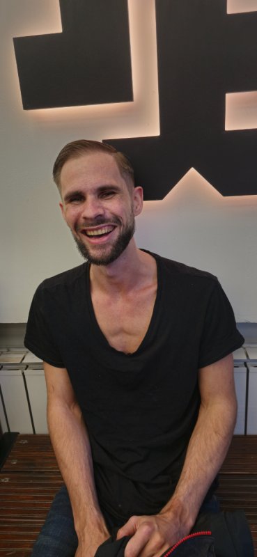 Prawiczek szuka pierwszego razu namiętnego