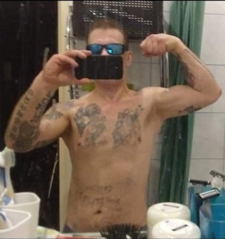 Przystojny zadbany facet spotka się z miłą ładną